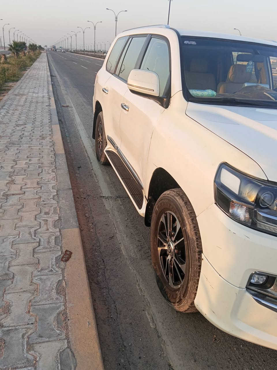 لاندكروز 2011 محدثه 2021 رقم انكليزي باسمي سليمانيه السياره كاز 8سلندر السياره مصفحه ومرفوع التصفيح صبغ عام السعر 27500شدتين وخمسه وسبعين ورقه مكان السياره البصره ***********
