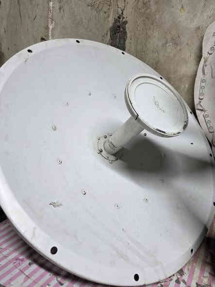 السلام عليكم دش ٣٠ ubnt قطعتين نظافه ٩٥% بس وحده من القطع اثناء التنزيل انضرب الفيدر ونكسر هاي صورته السعر ١١٠ بغداد اعظميه ماعندي توصيل ***********
