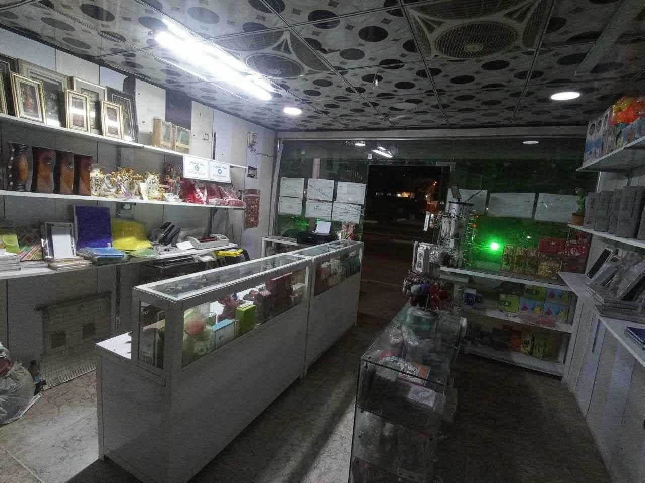 مكتبة متكاملة سعرها شلع ٤مليون وبيها مجال
مكانها الحر ع الشارع ومقابلها أربع مدارس وقريبه أيضا ع مركز شرطه ومرقد الحر مجاور دائرة المجاري
ايجارها ١٢٥
محتوياتها
اربع طابعات
ثنين كبار وثنين زغار
ميوزه ثنين كبار
خمس جامخانات
براد ماء
٦رفوف خشب
رفوف حديد
مستلزمات كاملة غير مجروده من قرطاسيه ودفاتر وهدايا واكسسوارات
وايضا فيها خط مولده
للاستفسار الاتصال على الرقم
*********** كربلاء, العراق
