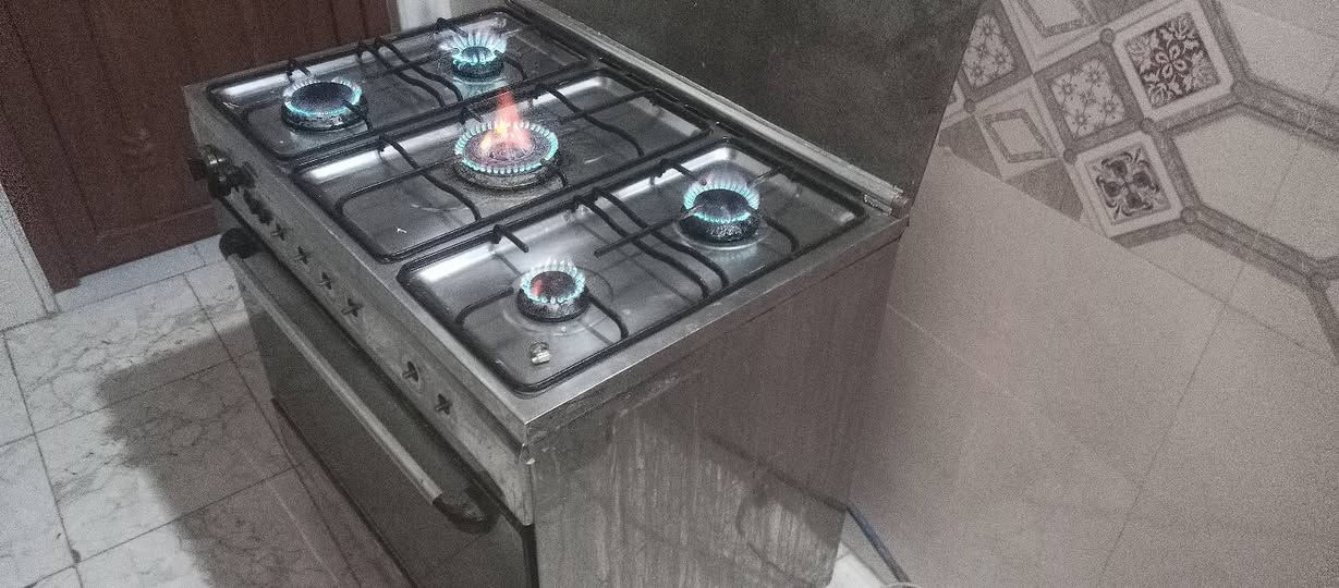 متاح طباخ نضيف كله شقال ولفرن هم شقال المكان كربلاء خلف الدره سعر 150 وبيه مجال


**إذا كنت صاحب هذا الإعلان وتريد حذفه لأي سبب، رجاءا أرسل رسالة إلى الدعم الفني**