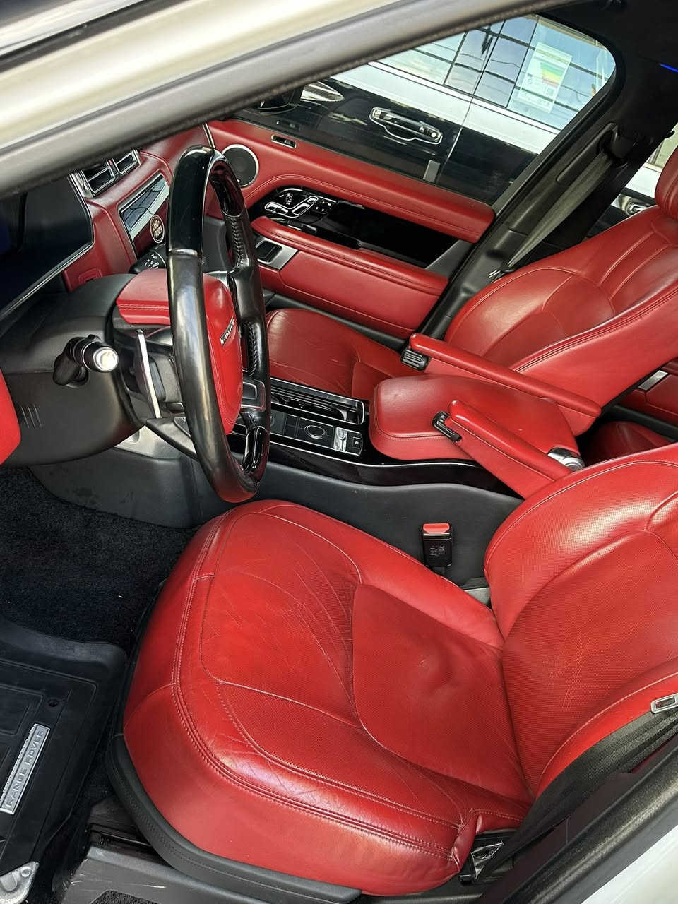 رانج 2018 اوتوبايوكرافي ماشية٧٨ الف كم كفالة عامة السيارة ضمان دولي العنوان بغداد  للاستفسار ***********
