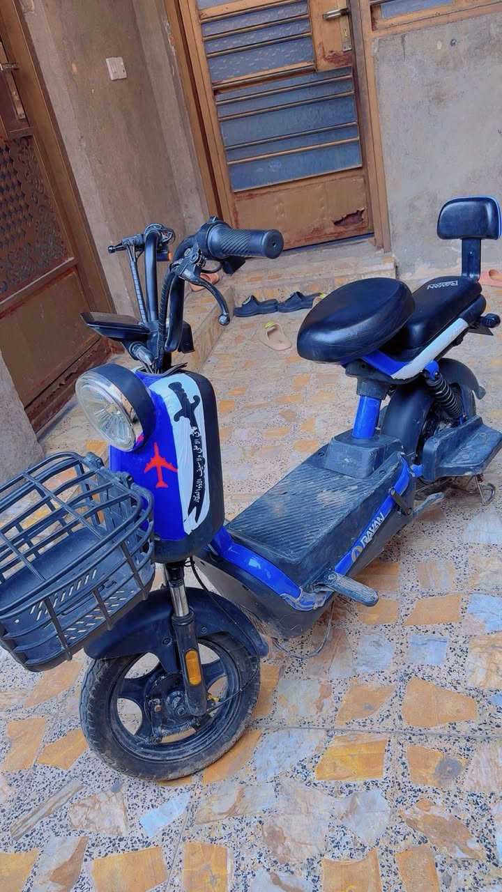 دراجة شحن للبيع بسعر 250 وبيهه مجال عنوان بغداد الجديدة شارع المسبح م ***********
