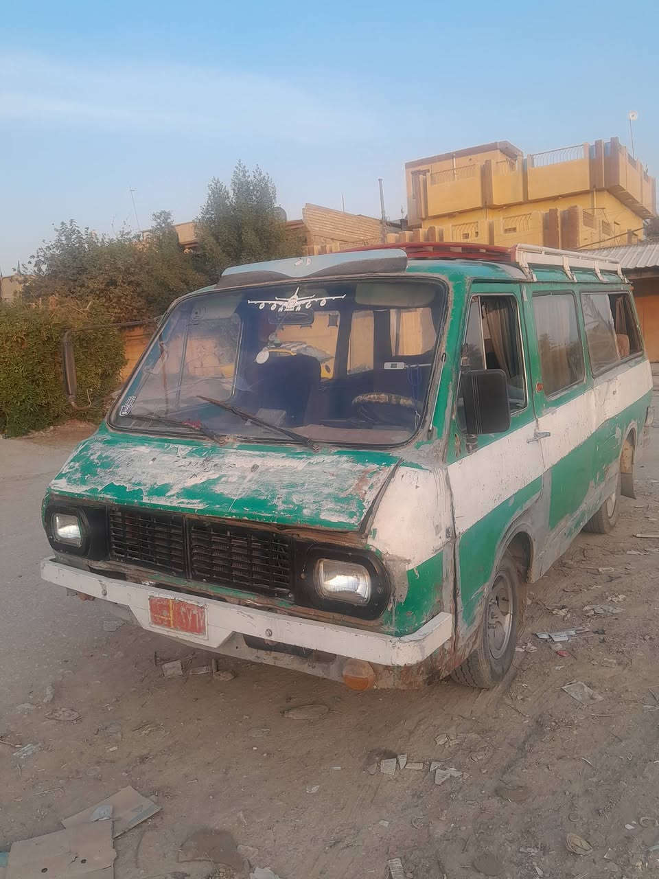 السياره للبيع امصفره ابسمي ***********
