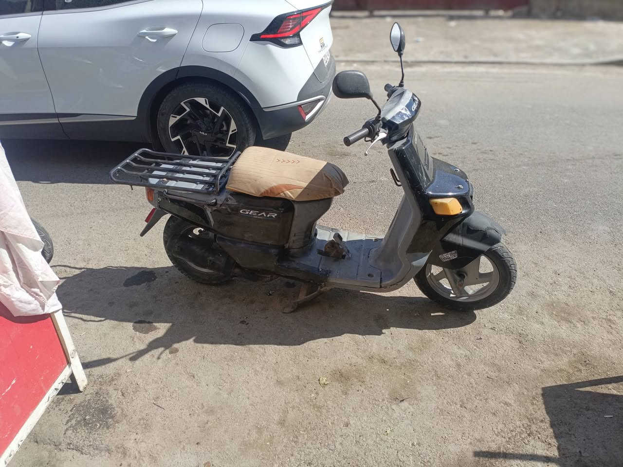 دراجه بيكم للبيع الموتور بلادي خير من الله رايدها 250 قفل كهربائيات كامله كلها متوازي على البيعه والله بس هي كل شيء ما بيها خير من الله ***********
