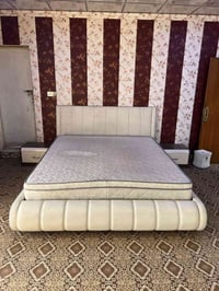 غرفة نوم مستعملة • 10 قطع • النجف