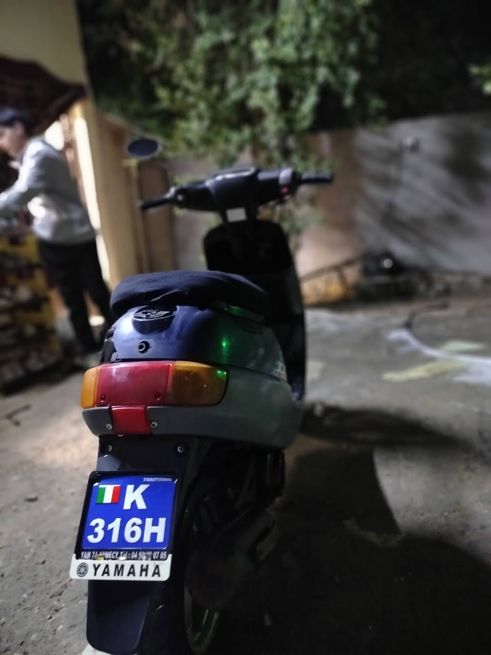 اعاده نشر بسبب الوعود الكاذبه
سلام عليكم دراجه للبيع نضيفه الله شاهد شغاله كلشي مابيه السعر 250 المكان ديوانيه حي الامين اي استفسار تفضل خاص....الرقم..***********
