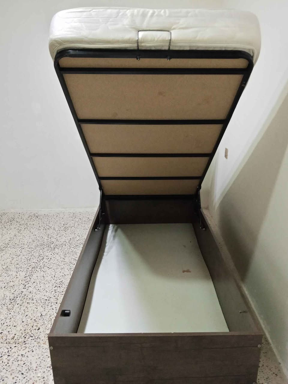 سیستەمی یەك نەفەری تازەوجوان ژێرمەغزەنە دۆشەکی ئیسفنجە نرخ 100 هەزار السليمانية, العراق


**إذا كنت صاحب هذا الإعلان وتريد حذفه لأي سبب، رجاءا أرسل رسالة إلى الدعم الفني**