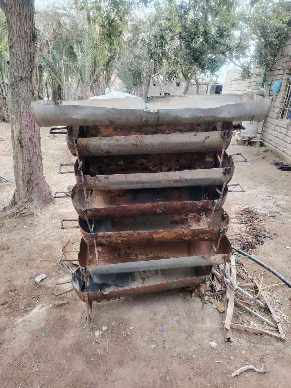 الحداد جعفر الصالحي رقمي (***********) توجد مناقل شوي للبيع شغل متنقل أتصل أو تراسني الاسعار مناسبه قفاص حمام حسب طلب نفصل
