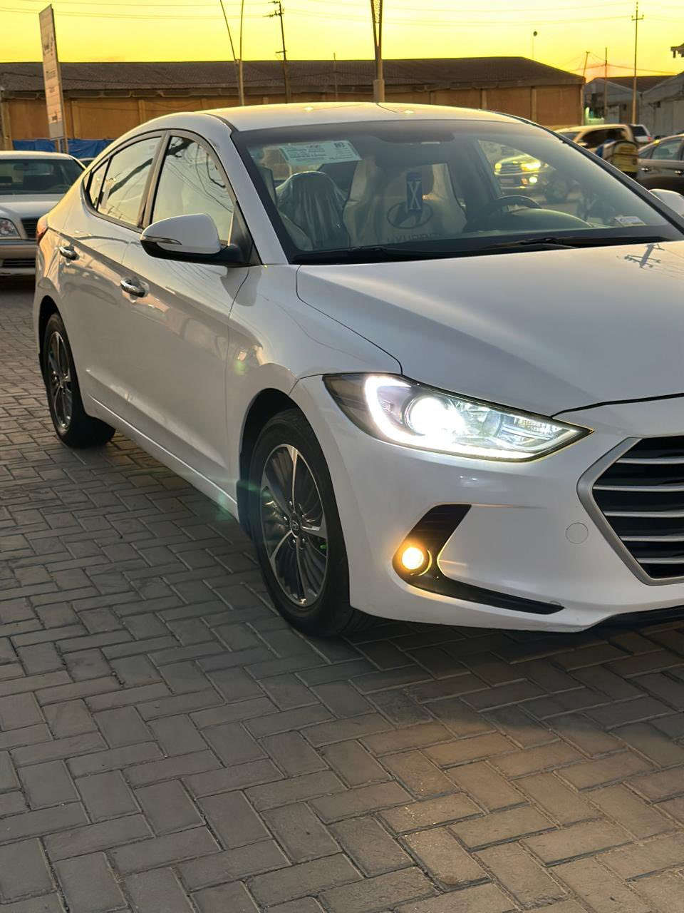 السلام عليكم ورحمة الله وبركاته 
هونداي انتره خليجي مديل 16 شكل 17 كفاله من صبغ وضربه فقط صبغ دوسه  مكينه ألفين كفالة من الفتح سياره جاهزه وجديده
فول عدا الفتحه رقم بصرة تحويل
سعر ١٤٥ وبيها مجال 
مكلف بالنشر للاستفسار الاتصال على الرقم 
 ***********. ابو الجود
