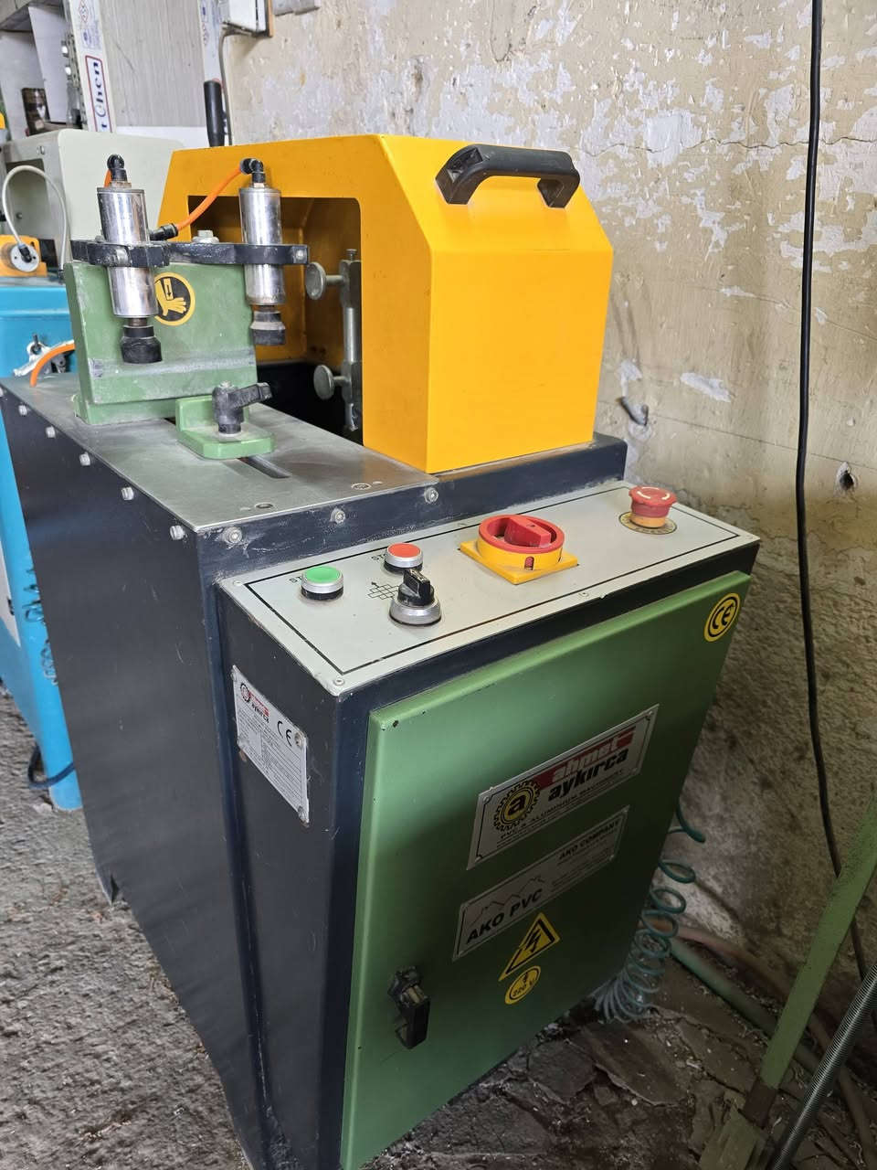 معمل pvc للبيع متكامل ٥ قطع مع كبريسر مع مولدة او بدون ملدة  *********** حيدر،ابو محمد بغداد الحسينية مقابيل الراشدية
