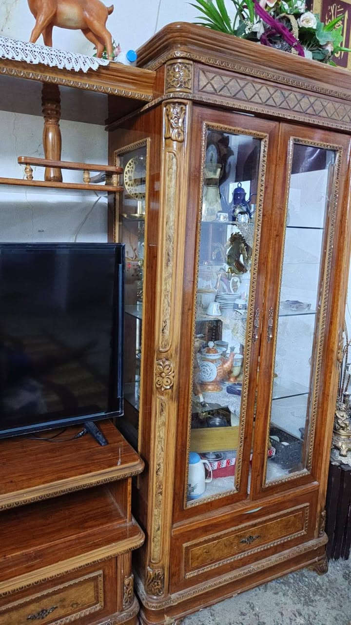 سلام عليكم مجمد للبيع نظيف وتجمد سعر 250وبي مجال ومعرض جديد نظيف يخبل سعر 200 قفل شارع دليمات ***********
