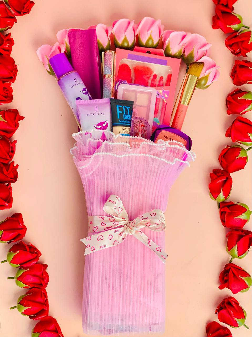 احتارينا شنو نقدملچ بعيد الحب.. فجمعنا الورد والمكياج ببوكي واحد! 🎁🔥"
البوكي اللي راح "يقلب الموازين"! 💃
جمال، أناقة، وترتيب ياخذ العقل. يحتوي على:
• مجموعة فرش احترافية 🖌️
• باليت ألوان تجنن 🎨
• أساس وعطور تدوخ 🧴
• ورد وردي يعبر عن الرقة 🌸

لأن عيونچ تستاهل كل الدلال.. جبنالچ بوكي مو بس ورد، بوكي كله حب وجمال 💄🌹"
بعيد الحب، الورد يذبل بس المكياج يبقى يذكرها بيك بكل طلعة. دللها ببوكي يجمع أرقى القطع والماركات اللي تحبها، مغلف بكل حب.
قطعة فنية تعبر عن اهتمامك بأدق تفاصيلها.. لا تكتفي بالورد، أهديها اللي يخليها تبتسم كل ما تباوع بالمراية ✨❤️.
عيد حب سعيد وممتلئ بالجمال ✨💄🌹.


**إذا كنت صاحب هذا الإعلان وتريد حذفه لأي سبب، رجاءا أرسل رسالة إلى الدعم الفني**