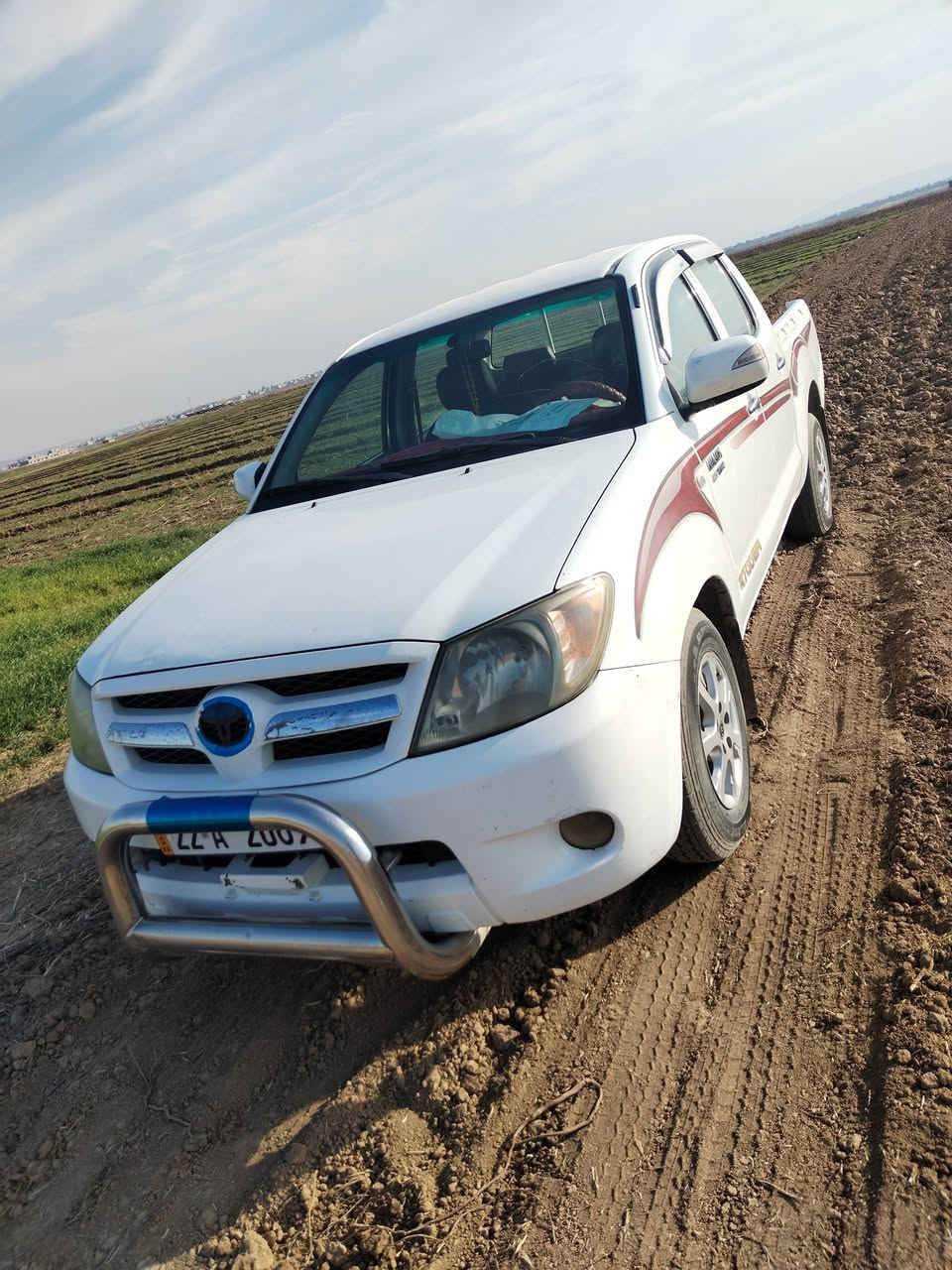 السلام عليكم مرزي 2006للبيع
سنويه جديد ورقم جديد
طخم تاير جديد
***********
