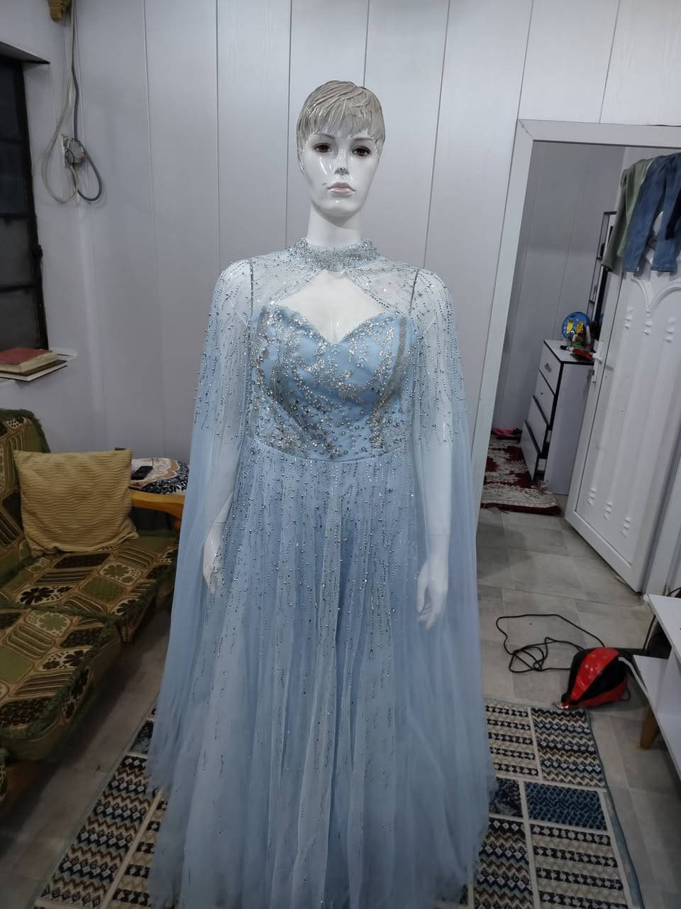 السلام عليكم 🌹
فستاني لبسته بمهر اختي اخذته من كيوت فاشن فرع الاعظميه - شارع الضباط
الفستان جديد اشتريته قبل ٦ شهور 
سعر الشراء ٣٠٠ دولار
سعر البيع ١٧٥ الف نص سعره 
سبب البيع بعد ماالبسه 
قياس الفستان ٤٢- ٤٦ لان بي قيطان
الفستان حيل فخم وراقي ويكعد عالجسم ويرتبه مابي اي عيب ثاني يوم وديته غسل وكوي وضميته
رجاءا جماعة الغالي شكرا لتعليقكم اعرف غالي اني احب البس غالي كلشي وسعره❤️
وبالحقيقه بعد احلا


**إذا كنت صاحب هذا الإعلان وتريد حذفه لأي سبب، رجاءا أرسل رسالة إلى الدعم الفني**