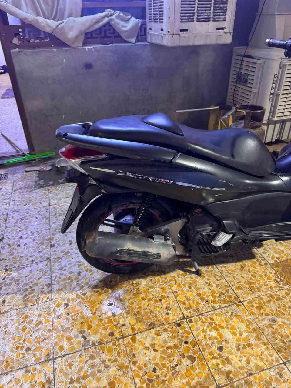 سلام عليكم هوندا PCX150 الدراجة ياباني KF كلش حلوه الدراجة مجفته تجفيت مضبوط سعر 650 قفل بدون عمله مكان دراجة بغداد الغزالية رقم ***********
