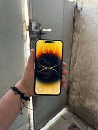 سلام عليكم  14برو ماكس. الون الذهبي ماستر شرق أوسط 256بطاريه97معلايه ش...