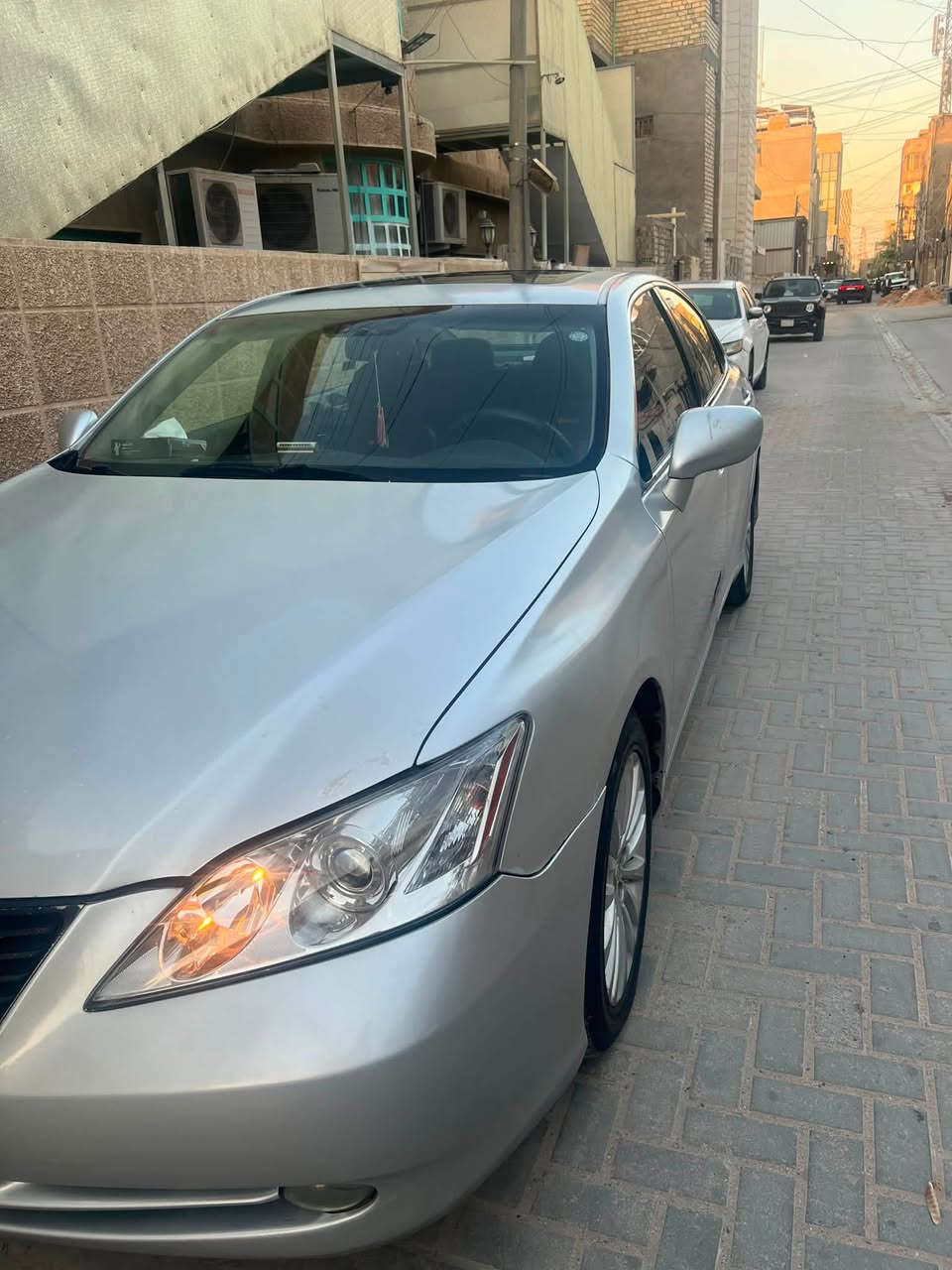 لكزس ES350
موديل 2009
صبغ قطع ابيع حزام 
فول مواصفات 
فتحة ، كشن كهرباء ، شاشه ، كامره خلفيه،تحكم ستيرن ، مثبت سرعة 
مكينه ٣.٥ سته سلندر
بيها لاستيك ولف فقط 
صدر بحالة جيده 
السعر ٩٨ وبي مجال
عنوان بغداد الكرخ
***********

