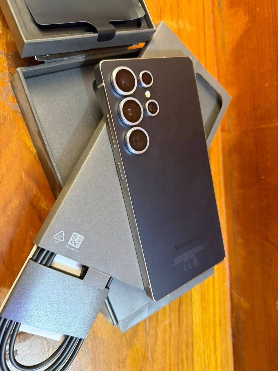 السلام عليكم للبيع s25 التره صارله شهر
نضافه 100 السعر مليون و100لاستفساره *********** مكاني كربلاء
