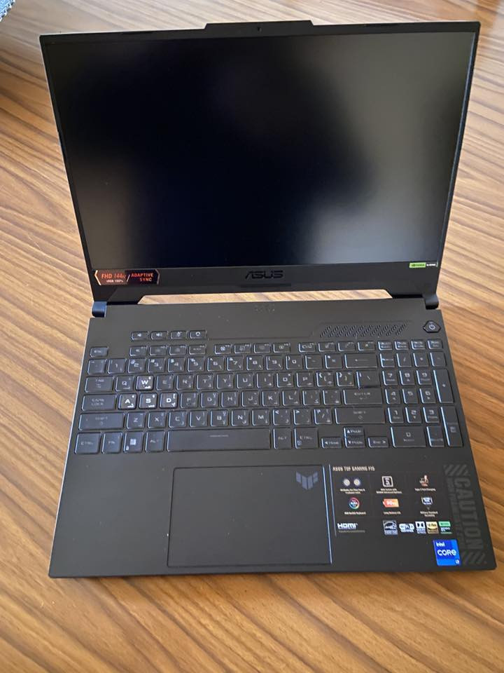 � للبيع: لابتوب ASUS TUF FX507 - أداء قوي وسعر ممتاز! �
(‏لابتوب مستعمل نظافته 96% )
￼
اسم الطراز FX507ZV-F15.I74060
حجم الشاشة 15,6 انش
اللون رمادي
حجم القرص الثابت 512 جيجابايت
طراز وحدة المعالجة المركزية كور i7-12700
أحدث معالج انتل كور i7 الجيل الثاني عشر مع بطاقة رسومات جيفورس RTX4060 مجهز أيضًا بشاشة كبيرة 15.6 بوصة FHD 144 هرتز. أضف طابعًا شخصيًا على اللاب توب الخاص بك مع لوحة مفاتيح

تتميز شاشة العرض FHD 1920 × 1080 بتردد 144 هرتز بمزامنة تكيفية لتقليل تمزق الشاشة، أثناء لعب ألعابك المفضلة.
انفيديا جيفورس RTX 4060 8GB GDDR6 مع ما يصل إلى 2420 ميجاهرتز عند 140 واط (115 واط + 25 واط مع تعزيز ديناميكي) لوحدة معالجة الرسومات الجرافيكية فائقة السرعة لتشغيل ألعابك
.
ذاكرة 16 جيجابايت تزيد من الأداء بشكل ملحوظ، مقارنةً بقناة واحدة، كما أن معيار ذاكرة DDR4 من الجيل التالي بسرعة 3200 ميجاهرتز يسمح لهذا الطراز بتعدد المهام بسهولة.
احفظ الملفات بسرعة وقم بتخزين المزيد من البيانات. مع كميات هائلة من التخزين وقوة الاتصال المتقدمة، فإن SSD بمنفذ الملحقات الإضافية السريع رائعة لتطبيقات الألعاب الرئيسية والخوادم المتعددة والنسخ الاحتياطي اليومي ..
‏
‏بالنسبة للسعر يكون- 1,200,000 دينار عراقي￼
‏رقم الهاتف -***********￼
