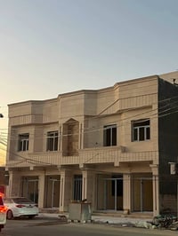 شقق تجاريه للايجار الارضي ب400 والطابق الثاني ب 350 للاستفسار 07813865...