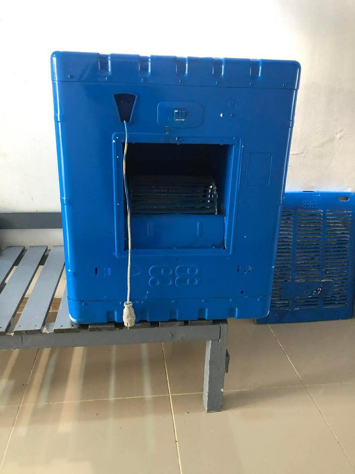 موبەڕیدە سوپەر الکتریک ئێرانی ئەسڵی ماتۆڕی عەسڵی بیلادی لەسەر ماوە واتەر پەمپی غەطاسی لەسەرە بێکێشە و مەزبوت نرخیشی ١٣٠ هەزار و معامەلەیەکی کەم بۆ پەیوەندی 
***********
