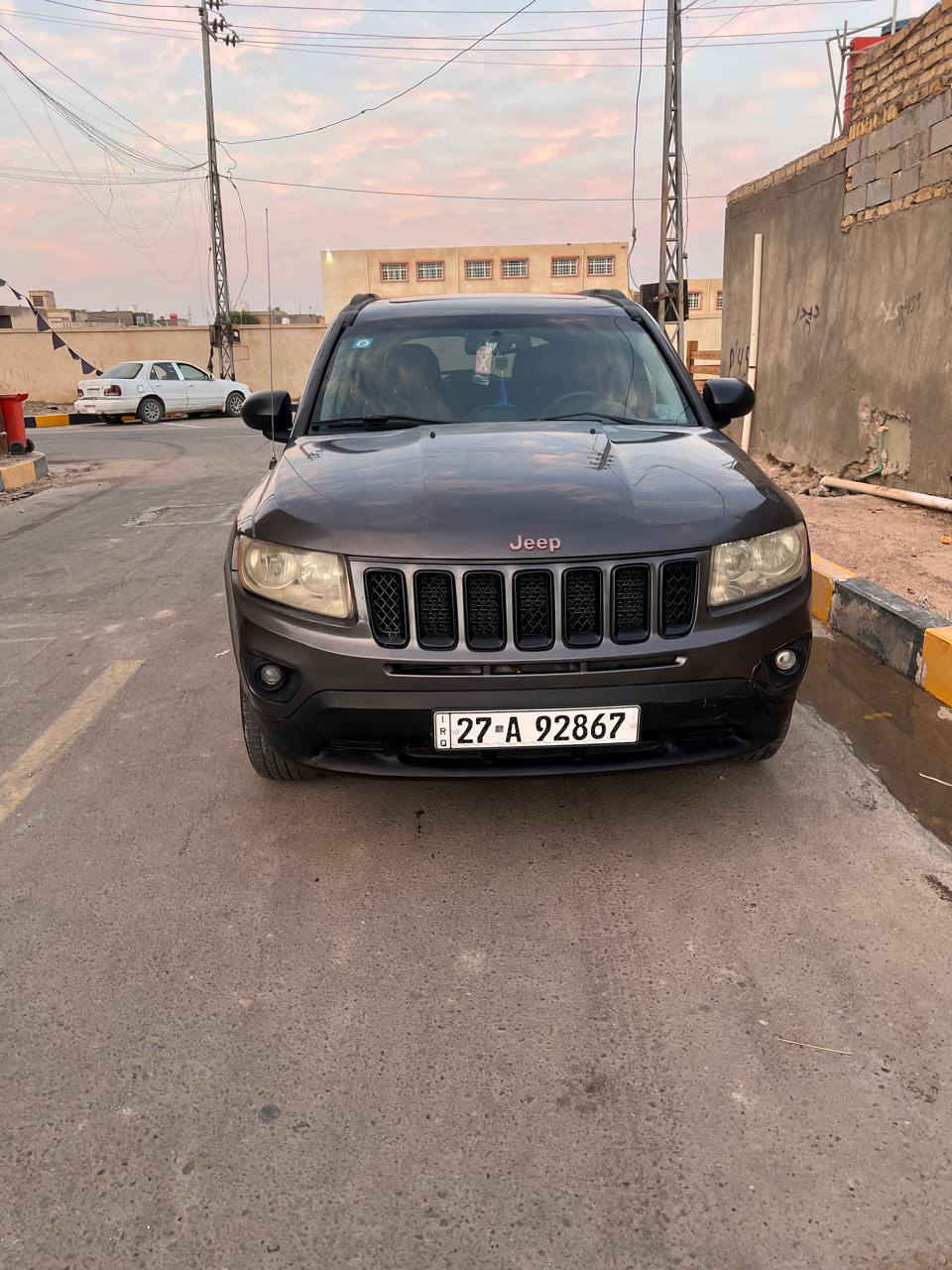 لبيع او لمراوس جيب كومباس 2016 سعر105قابل التفاوض وارد مريكي حادثه الجاملق امامي  ورش خفيف بالهلال مال جمالغ لخلفي  وكصه لقماره مو وضحات  بلمنشور والباقي مكفوله كفاله عامه من ضربه وصبق فول مواصفات  واحد على واحد فتحه سقف  تحمكات ستيرن دواخل جلد كشن   بعد رقم  ذي قار مداور ثاني يوم محرك وكير مكفولات محرك 2400تبريد ثلج حداديه جديده تخم تاير جديد الستفسار اكثر تصال *********** مكان سياره ناصريه سوق الشيوخ
