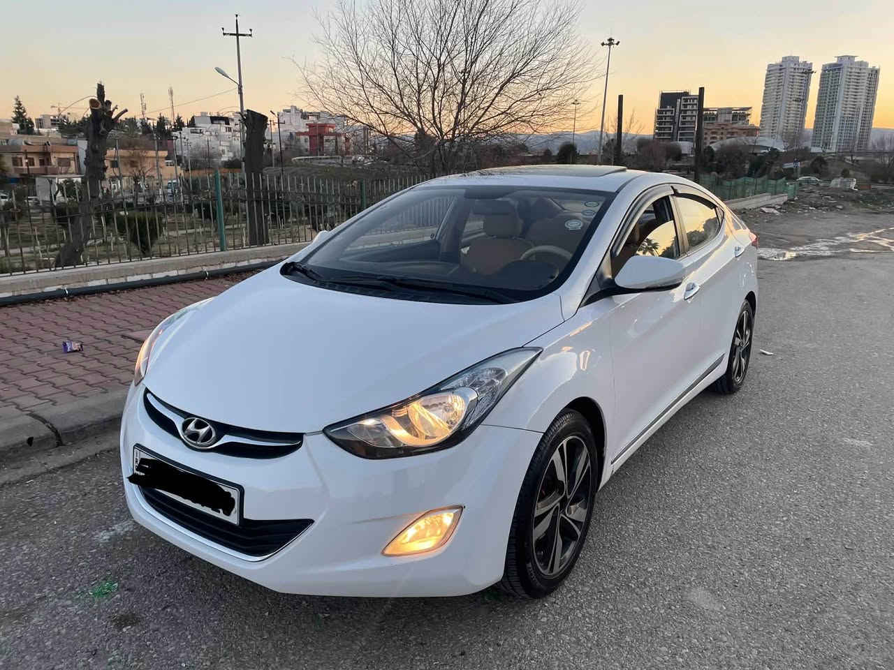 هوندا ئه لينترا خليجي ناو زه رد
٢٠١٤
فول مواصه فات مه كينه گه وره
سلايت
حاسه
كاميرا
شاشه ايپاد
سوكان ڤوليوم
ويل و تايه ي١٨ 
ئاوينه شه فت
بي بوياخ
٤تايه ي تازه
گيرو مه كينه ي به شه رت
سه نه وي تا٢٠٣١تازه يه
مه رجي تونوتولي تازه يه
سه ياره كه مالي دوسته و زور تا زه يه
***********
*********** السليمانية, العراق
