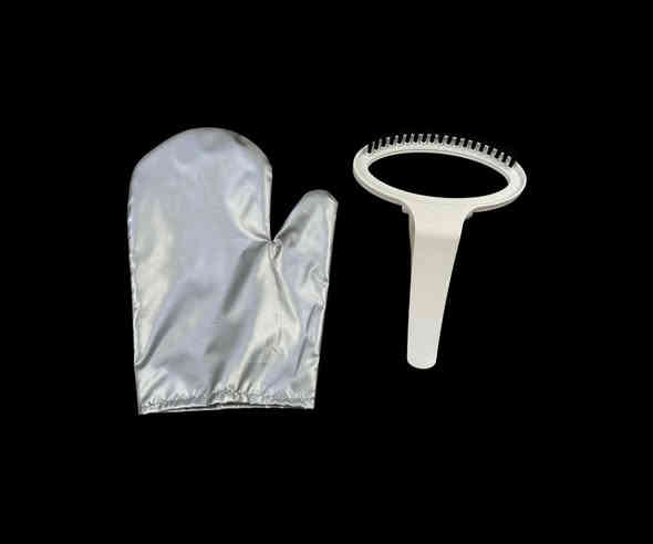 مكوى بخاري الأصلي الماني... 

إزالة التجاعيد بسرعة من جميع أنواع الأقمشة مثل القطن، الحرير، الصوف، الكتان، والبولستر

مثالية للاستخدام في المنزل، الفنادق، المحلات، وصالونات الأزياء

مناسبة لكي فساتين الزفاف، الستائر، المفارش، والملابس الحساسة دون الحاجة إلى لوح كي تقليدي

يمكن استخدامها لتعقيم وتعطير الملابس بفضل البخار القوي

المميزات

قدرة قوية 2000 واط لتوليد بخار فوري وكثيف خلال ثوانٍ

تدفق بخار ثابت 35 غدقيقة يزيل أصعب التجاعيد بسهولة

خزان ماء كبير بسعة 1.6 لتر لتوفير مدة تشغيل طويلة دون الحاجة لإعادة التعبئة المتكررة

تصميم أنيق وعملي مع قاعدة ثابتة وخطاف تعليق مدمج لتسهيل الكي أثناء تعليق الملابس

أنبوب بخار مرن ومغلف بطبقة حماية معدنية لضمان أمان عالي أثناء الاستخدام

لوحة كي معدنية كبيرة توزع الحرارة بالتساوي وتناسب الأقمشة السميكة والخفيفة

مزود بثرموستات حماية تلقائية يحافظ على درجة الحرارة المناسبة ويمنع ارتفاعها عند نقص الماء

نظام أمان مزدوج يشمل فصل تلقائي عند ارتفاع الحرارة أو انتهاء الماء

عمود قابل للتعديل لتغيير الارتفاع حسب نوع القطعة أو طول المستخدم

تشغيل سريع – يبدأ إنتاج البخار خلال 35 ثانية فقط

مقبض تحكم سهل الاستخدام لتشغيل الجهاز وضبط قوة البخار

صُمم بتقنية ألمانية لضمان الأداء العالي والمتانة

ينظف ويعقم الأقمشة بالبخار الساخن فيزيل الروائح والبكتيريا من الملابس

المواصفات الفنية

الجهد الكهربائي: ‎220–240V‎

التردد: ‎50–60Hz‎

القدرة: ‎2000W‎

تدفق البخار: ‎35gmin‎

سعة الخزان: ‎1.6L‎

ارتفاع المكواة 110 سم

طول سلك الكهرباء 135 سم

طول صوندة البخار 125 سم

الملاحظات

استخدم مياه نظيفة أو مفلترة لتفادي تراكم الكلس داخل الخزان

يُمنع تشغيل الجهاز دون ماء لتجنب تلف السخان

المنتج مصمم بتقنية المانية

ضمان لمدة سنة من تاريخ الشراء
توصيل مجاني 
الصنع.. ألمانيا 

السعر ٥٠الف .. 

للحجز 
إرسال اسمك كامل العنوان رقم موبيل على رقم الهاتف 
***********
