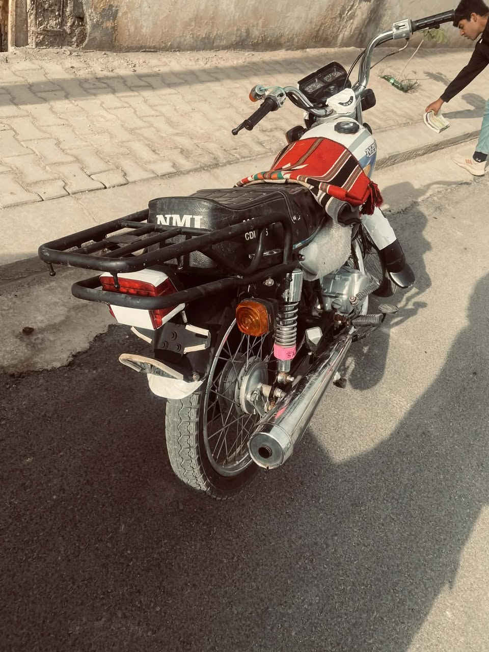 سلام عليكم نامه شلامجه اصولي اوراق مكفوله..  اليريد يجي خاص اتصال مفتوح 
هذا رقمي ***********
