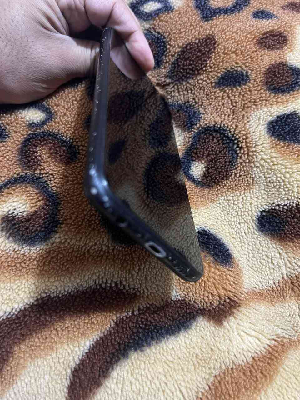 هونر x8
للبیع نظیف وشغال کلشی مابی مبدل شاشه فقط 
‏شراي يتصل على رقم
***********
