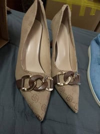 حذاء كعب • قياس ٤٠ • كعب ١٥