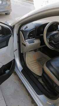 النترا ٢٠١٧ أمريكي بيها صبغ جامرلغ امامي عكس السايق وشبر بارد باب امامي عكس السايق تبريد كير محرك درجة أولى ماشية ١٩٣ ماعندي سونار السيارة بأسمي هزة جديدة تاير نظيف السعر ١٢٠ المكان بغداد تقاطع الدرويش ***********
