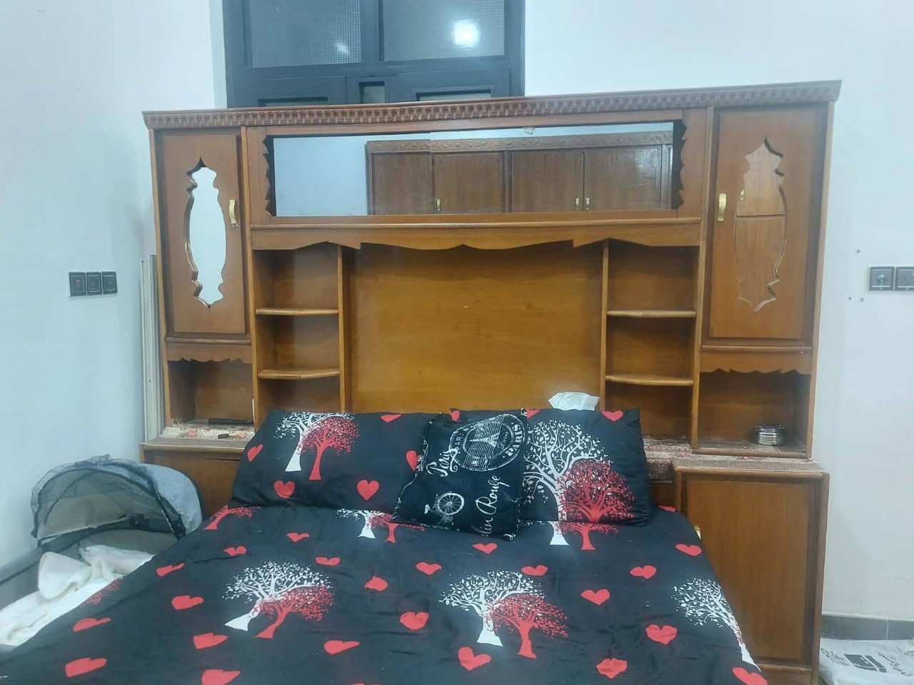 السلام عليكم 🤍
عندي غرفة نوم صاج أصلي ✨
نظيفة جداً واستعمال خفيف، بس تحتاج ترتيب بسيط
شكلها راقي ومناسبة لأي بيت
💰 السعر: 450 (قابل للنقاش للجادين) 
للا سستفسار اكثر مراسلة صفحه


**إذا كنت صاحب هذا الإعلان وتريد حذفه لأي سبب، رجاءا أرسل رسالة إلى الدعم الفني**