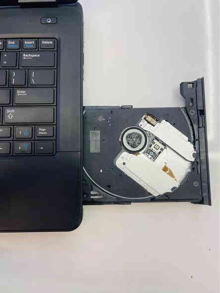 🔥 99 الف فقط 🔥

Laptop DELL 🇺🇸

core i3 ✅

الجيل الرابع 🔥

Ram 8 GB ✅

هارد كبير بحجم 500 GB ✅

شاشة عالية الدقة بحجم 14 

تدعم DVD 📀 

منفذ HDMI port 🎞️

منفذ VGA 📽️

منفذ usb  عدد 2

منفذ aux 

بطارية تدوم اكثر من ساعة  🔋

ملاحقات الجهاز شاحنة اصلية 🔌 

نظافة الابتوب 99٪؜

العنوان الموصل الزهور دورة سيدة الجميلة  📍

مجاور قهوة السرحان مكتب فوكس ستور 

يتوفر توصيل جميع محافظات العراق 🚚🚛🚚🚛

تفاصيل اكثر :☎️ ***********.☎️*********** موصل
