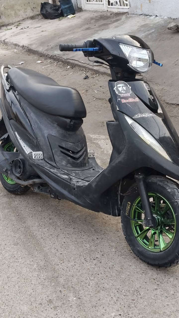 السلام عليكم ماكس عدله للبيع النضافه كدام عينك كامله مكمله شرط نكره سلف في اي وقت هندر شغال كهربائيات الدراجه شغاله السعر 550 وبيهه مجال 
رقمي *********** متواجد ٢٤ ساعه
