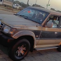 باجيرو موديل2000 تحويل مباشر مكينه وكير فيفيتي مكفولات سياره جاهزه  مك...