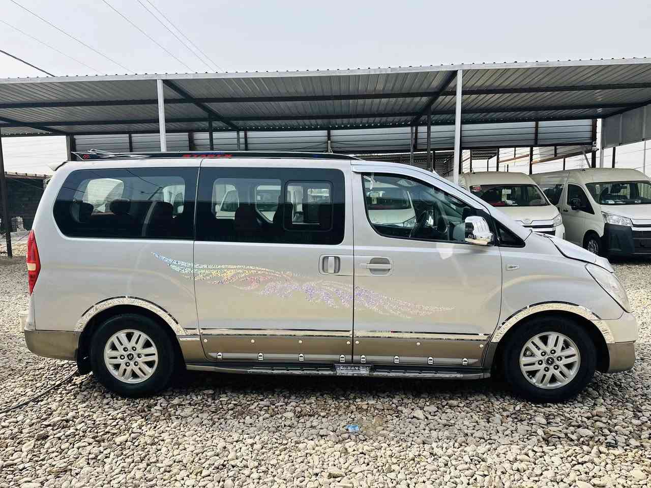 السلام عليكم يوجد. ستاركس مسكر كير عادي 2009رقم كربلاء نكليزي ألون سلافر . حداديه تخم تاير سياره كفله من الضربه والعيب الشرعي بيه  رش صبغ بدون ضربه الستفسار وباتصال عله التالي.   المكان بابل الشوملي معرض سيد اكرم الشرفي 
    .     ***********
