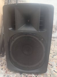 سماعات كوبي اصلي ويا الستاندات والوايرات ويا مايك بلوتوث سعر ٤٠٠ هاذه ...