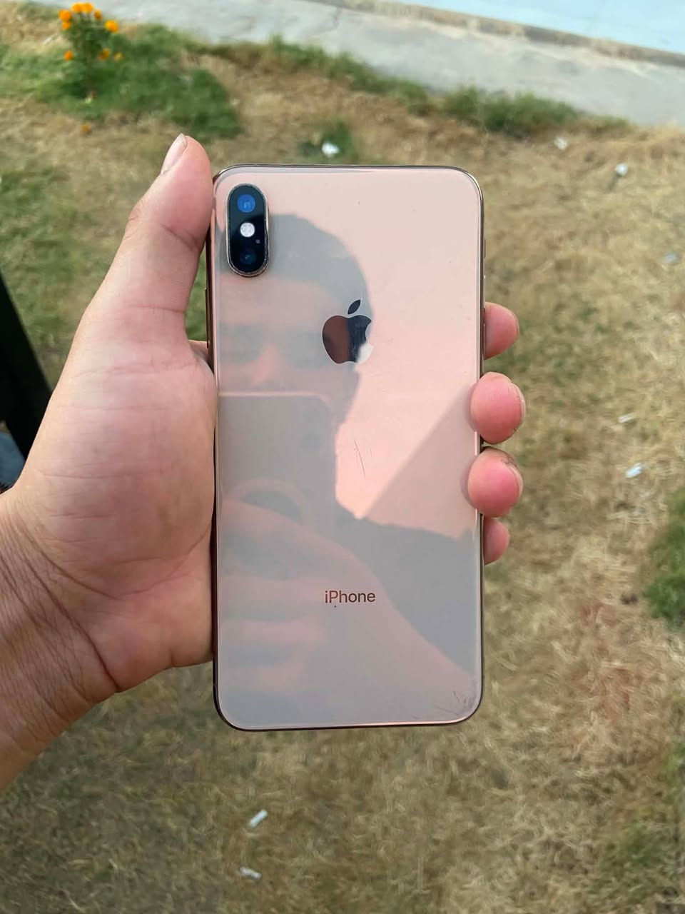 السلام عليكم أيفون xs maxجهاز نضيف دبل خط 256 بطاريه 100 بدلتها إني مبدل بطاريه فقط للبيع ويرهم مراوس ب ابيضّ أو اسود السعر 250 وبي مجال شي قليل 
للاتصال ‭***********‬
