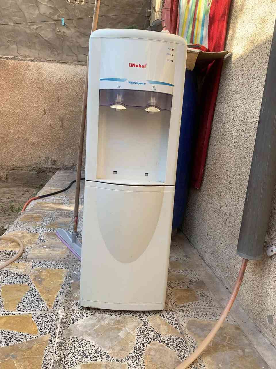 السلام عليكم براد للبيع نضيف أضرار بس الثلاجه جوه متبرد ب٣٠الف الي يريده يدخل خاص


**إذا كنت صاحب هذا الإعلان وتريد حذفه لأي سبب، رجاءا أرسل رسالة إلى الدعم الفني**