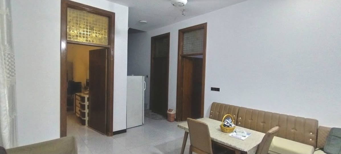 دار للبيع
طابو زراعي سند ٢٥
------------------
في الحلة الشارع الخدمي لحي الزهراء
او نادر الاولى من جهة الزراعي بنهاية فرع مول بغداد
يبعد عن حي الزيتون الجديد ٣٠٠ متر
------------------
البيت طابقين
١٢٠ متر واجهة ١٠ ونزال ١٢
------------------
الطابق الارضي يحتوي على
غرفة نوم + مطبخ + استقبال + مجمع صحيات +كليدور + طارمة + صحيات خارجية
------------------
الطابق الثاني غرفة نوم مجمع صحيات كليدور وسطح ناصي وسطح عالي
------------------
البيت بناء ٢٠٢٢
البيت جديد جدا ونضيف 100%
للاستفسار اكثر
***********
 واتساب او اتصال او خاص حلة, بابل
