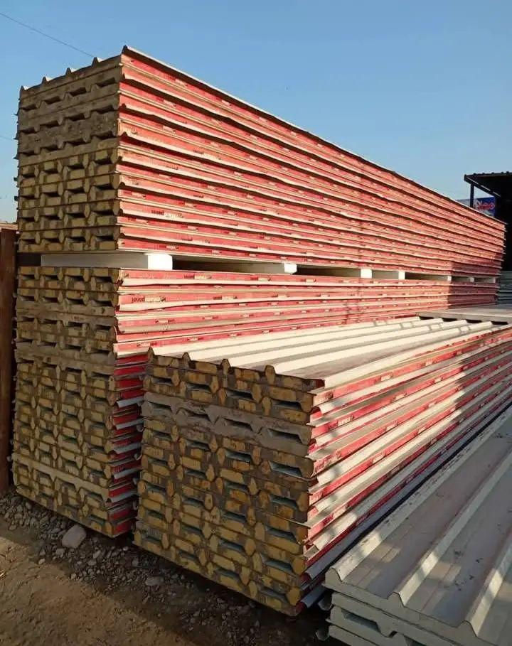 سندويج مستعمل قياسات مختلفه 
الثقيل فقط .. البصره للاتصال *********** بي وات ساب البصرة, العراق
