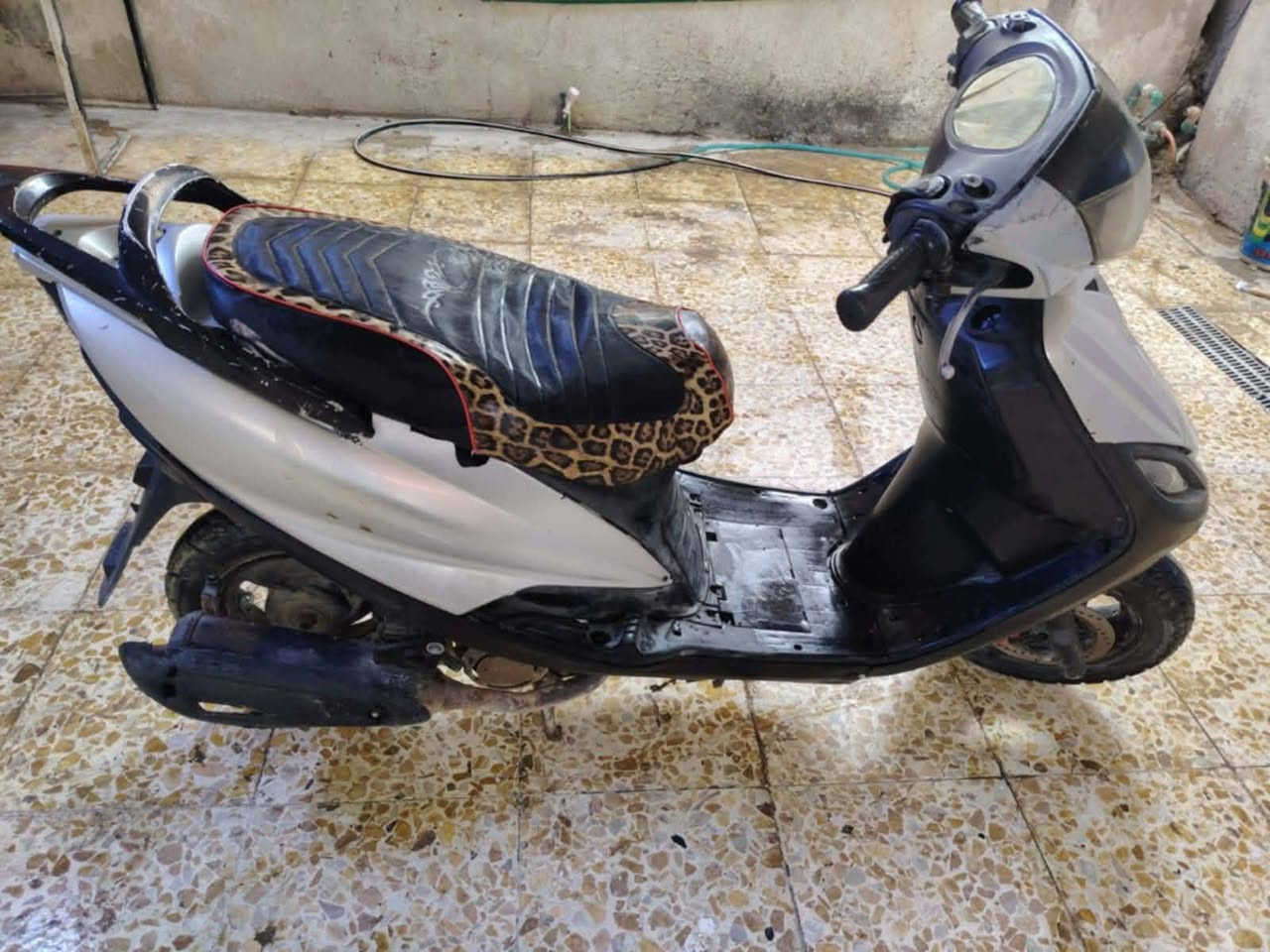 للبيع دراجة ماكس 140
السعر 150 وبيها مجال
ابيع كوم حديد 
امانة الله كهربائيات شغالة عدا السلف ماعرف شبي
والمحرك لا نضوح ولا تبخير وشغالة نكرة هندر


**إذا كنت صاحب هذا الإعلان وتريد حذفه لأي سبب، رجاءا أرسل رسالة إلى الدعم الفني**