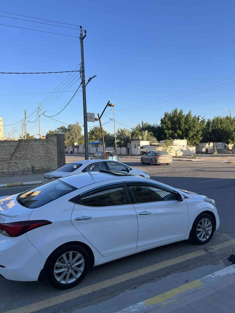 السلام عليكم النترا. خليجي  فلول عدا البصمه 2015 رقم بغداد تحويل ثاني يوم مكينه 1800 لاتبخير ولا تنقيص كيرها جديد صدر خلفي امامي كله جديد ولا تسمع بي صوت خلاص تبريدقطعتين  شغال ثلج تدفئه شغاله داخل مدوشم. جديد. بيها صبغ جزء من البنيد اثر تكشير الفابلون وبيها صبغ جاملغ امامي صبغ اثر شخط بدون دواخل خلاص السعر 125 بيها مجال للشراي. ***********
