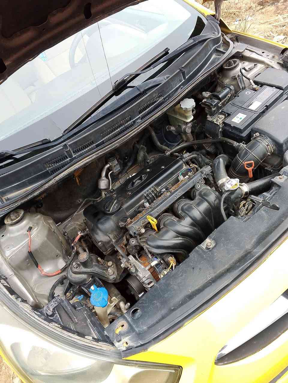 سلام عليكم اكسنت 12 خليجي بيه جاملغ معمر نفسه وبيه بعظ المحلاحظات غرفه جديده محرك 600 حداديه نص عمر تخم تاير سعر 78 وبيه مجال عنوان سياره دوانيه عفك ***********
