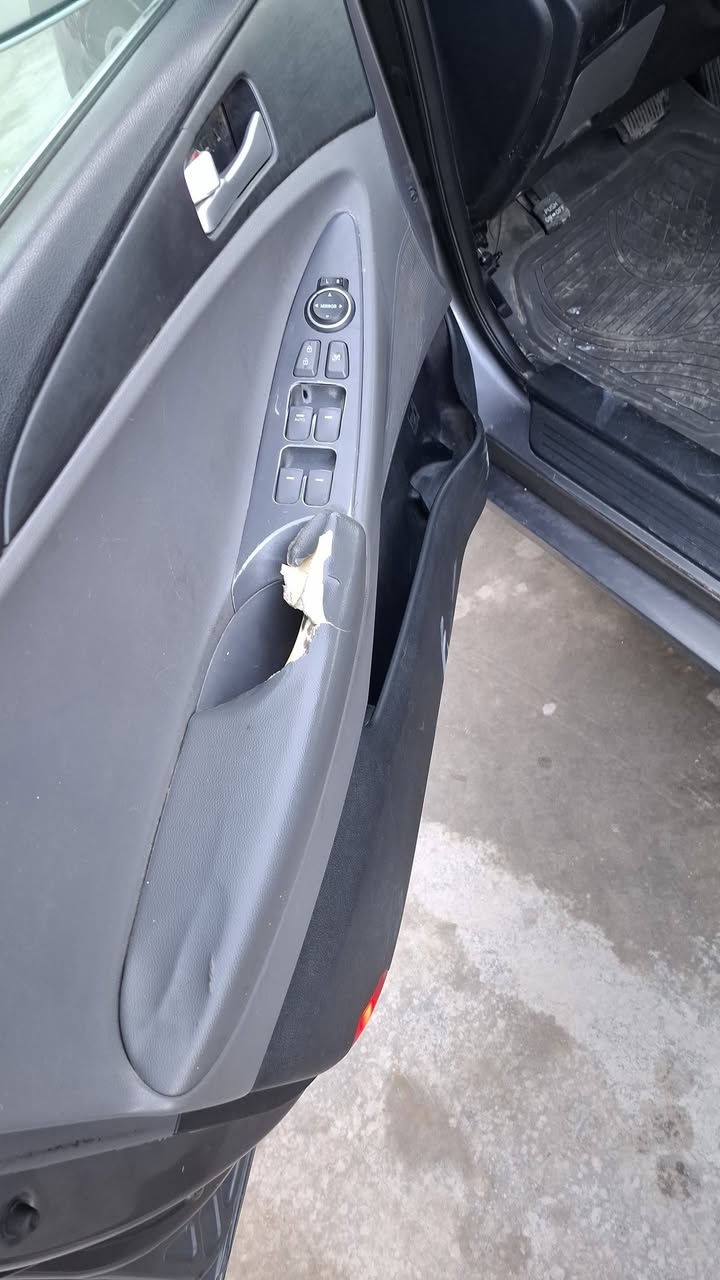 سلام عليكم  للبيع فقط او مراوس حسب لقناعه  سوناتا موديل ١١ وارد امريكي بيه ٣ قطع صبغ 
رقم انبار مشروع وطني 
للاستفسار 
***********
