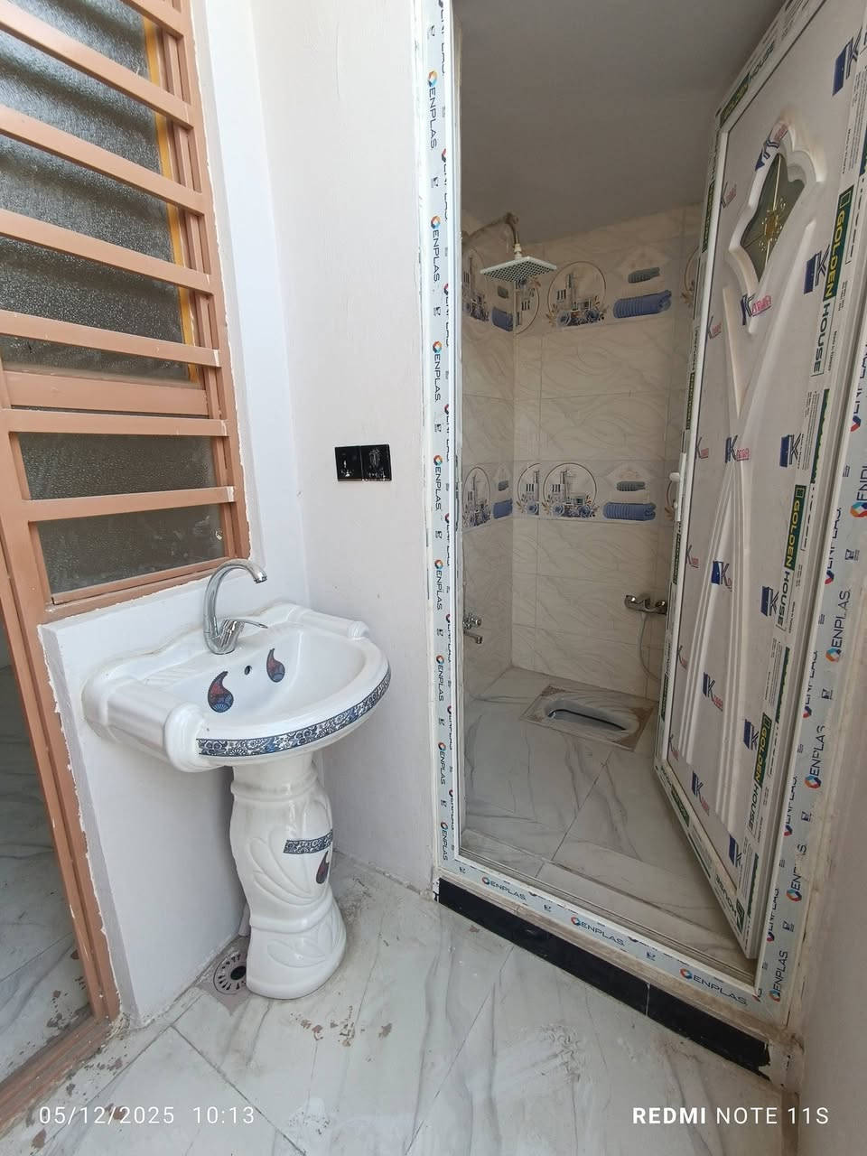 سلام عليكم  ارخص منطقه بكربلاء 
دور للبيع كربلاء مجمع الابداع السكني 
متوفر 50 متر طابق واحد وطابق ونص 
متوفر 71 متر طابق واحد وركن هم موجود 
متوفر 75 متر طابق واحد وطابق ونص 
متوفر 100متر طابق واحد وطابقين 
وكلهن جدد ما مسكونات تستلم مفتاح 
خدمات ماء/ مجاري/ كهرباء/ تبليط/كله متوفر 
طابو زراعي سند 25 قرار محكمة المكاتبه مباشره وايه صاحب الگاع للاستفسار خاص او اتصال 
***********/💯/***********
