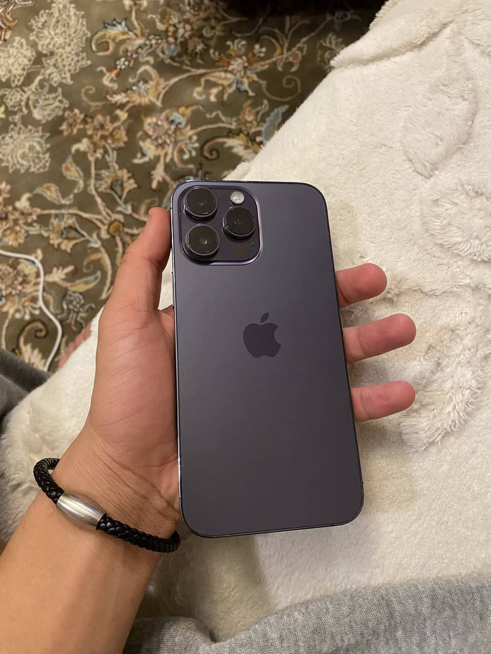 ايفون 14 برو ماكس اخو الجديد وتر بروف لا مفتوح ولا داخل تصليح دبل شريحه ٢٥٦ بطاريه ٨٨٪؜ اصل اخو الجديد الجهاز بدون تصليح!!! شرق اوسط نموذج m سعر الجهاز ٩٠٠ الف وبي مجال بسيط حك الجيه مكاني بغداد العامريه رقم الهاتف ***********
