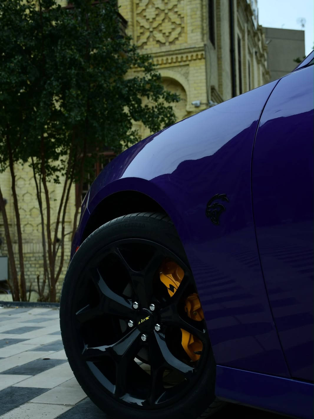 ⁨	💜 𝐃𝐨𝐝𝐠𝐞 𝐂𝐡𝐚𝐫𝐠𝐞𝐫 SXT ✦ 2019 🇺🇸
دودج جارجر SXT بدي كـــت GT 
‎الموديل : [ 2019 ]
[ 3.6 / V6 ] : المحرك
‎الكير : [ اوتوماتيك ]
‎الممشى : [99 الف ميل ]
‎اللون : [ بنفسجي - ممبز ]
‎الحالة : [ حادث بسيط جاملغ فقط]

رقم السيارة : بغداد - تحويل مباشر ✅

[ السعر - 22,500$ قابل للتفاوض ] ‼️

‎الموقع : [ بغداد ] 📍

‎للتواصل واتس اب او اتصال : ***********

