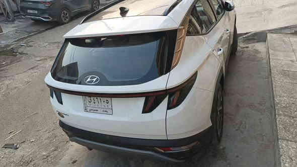 هيونداي توسان 2024 –
المسافة: ٤١   كيلومتر
المحرك: 4 سلندر – 2000cc
المواصفات:
بانوراما 
كشنات كهربائية
كيج إلكتروني
شاشة كبيرة
نظام التوقف التلقائي (أوتو ستوب)
حساسات
تثبيت سرعة
بصمة
تشغيل عن بعد
شحن لاسلكي
حالة السيارة:
وارد خليجي
مكفولة بالمنشور 
بوضع الوكالة
تفاصيل إضافية:
رقم بغداد مشروع وطني 
باسم المالك تحويل مباشر
🔴 السعر230 
📍 المكان: بغداد / بغداد الجديدة 
📞 ***********واتساب فقط 
#توسان #هيونداي #توسان2024 #سيارات_العراق #
